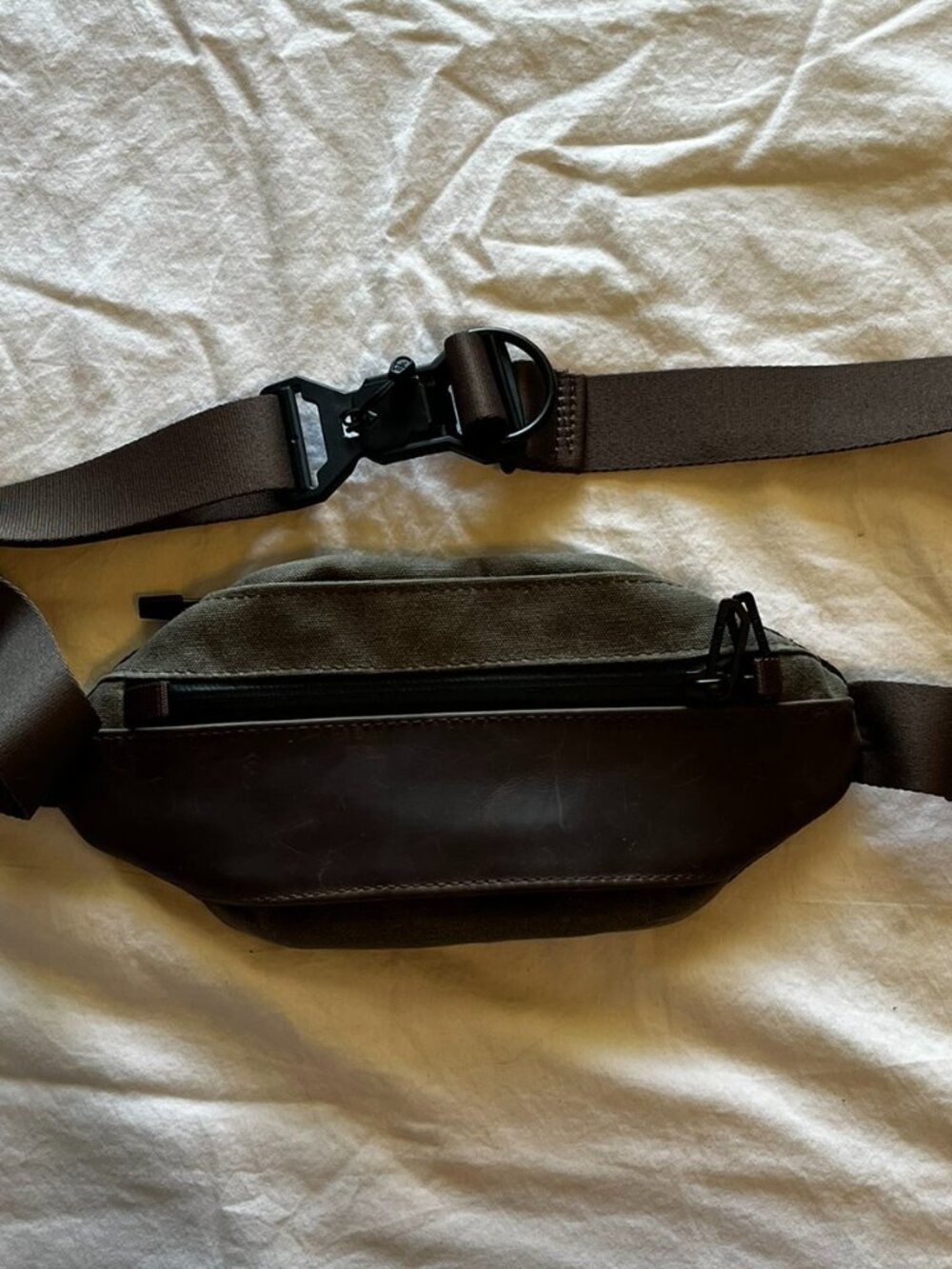 Waterfield San Francisco Leather ActiveWear Outdoor Sling Hip Pack